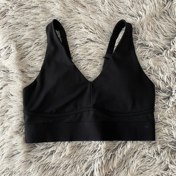 Fabletics All Day Every Day Bra, Size Medium - Picture 4 of 5